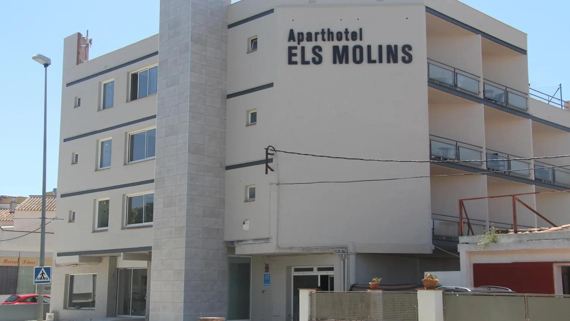 **  Aparthotel Els Molins Roses Hiszpania